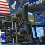 En büyük S&P 500 fonuna rekor giriş
